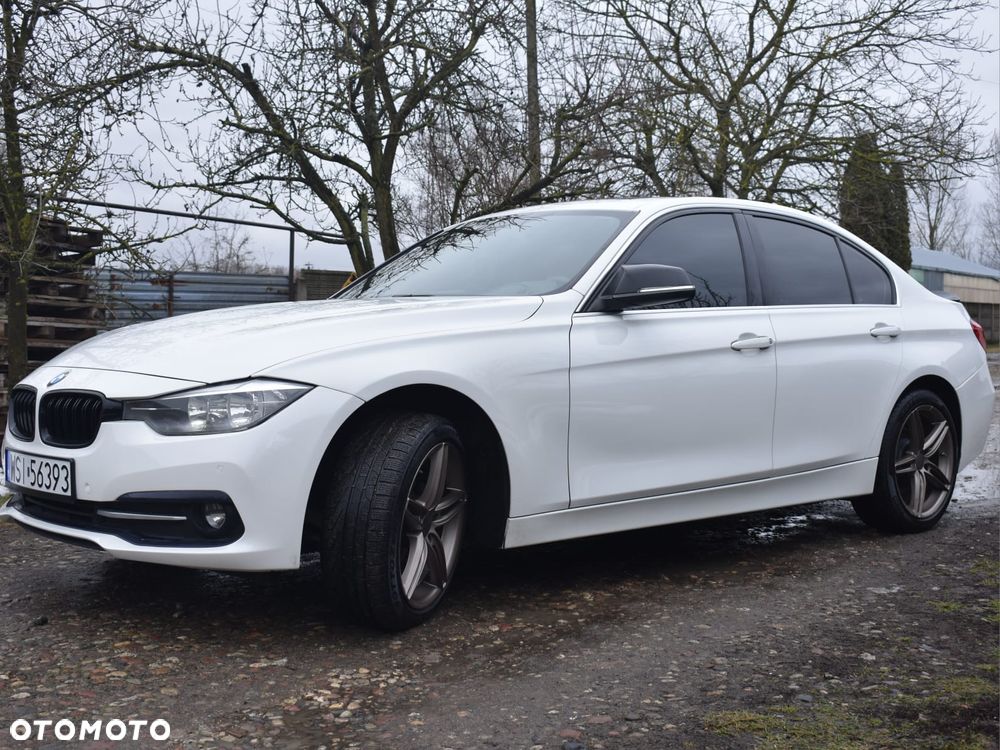 BMW Seria 3 330i Sport Line Shadow - 3