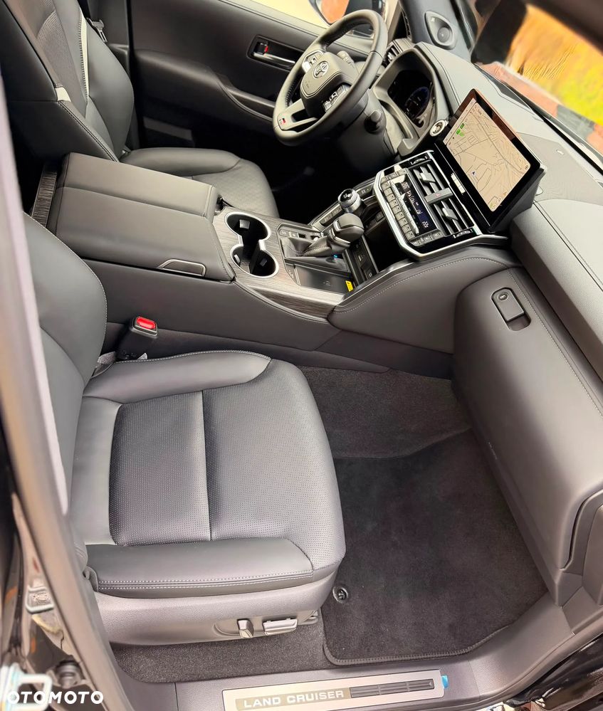 Toyota Land Cruiser - 6