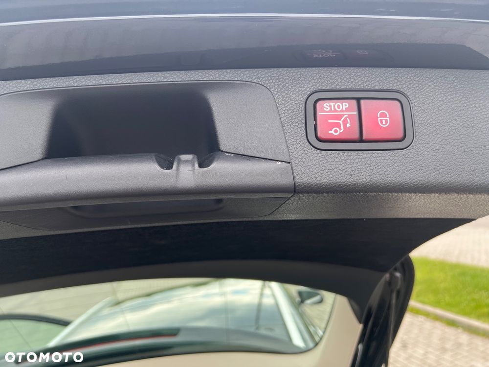 Mercedes-Benz Klasa E 220 d 9G-TRONIC Exclusive - 15