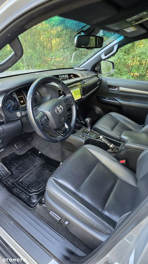Toyota Hilux 2.8 D-4D Double Cab Invincible 4x4 - 9