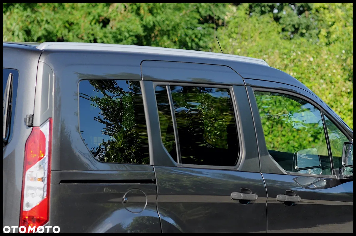Ford Transit Connect - 18