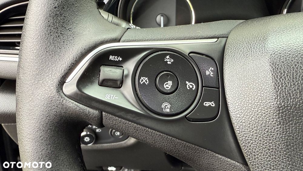 Opel Insignia 2.0 CDTI automatik Business Edition - 36