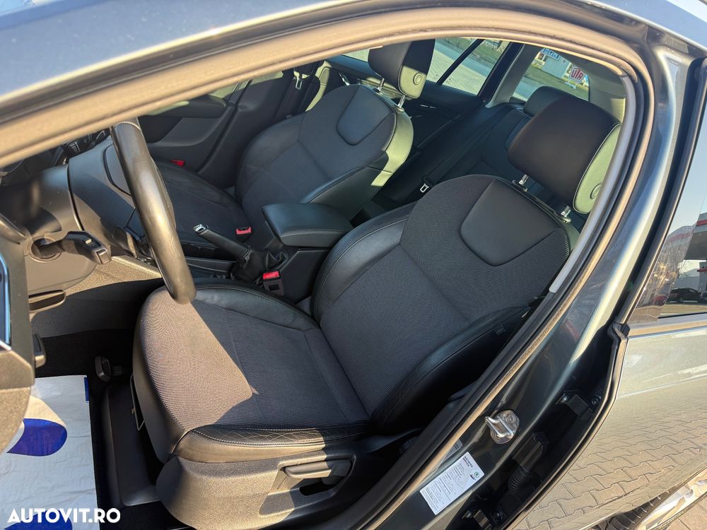 Skoda Octavia 2.0 TDI DSG Premium Edition - 10