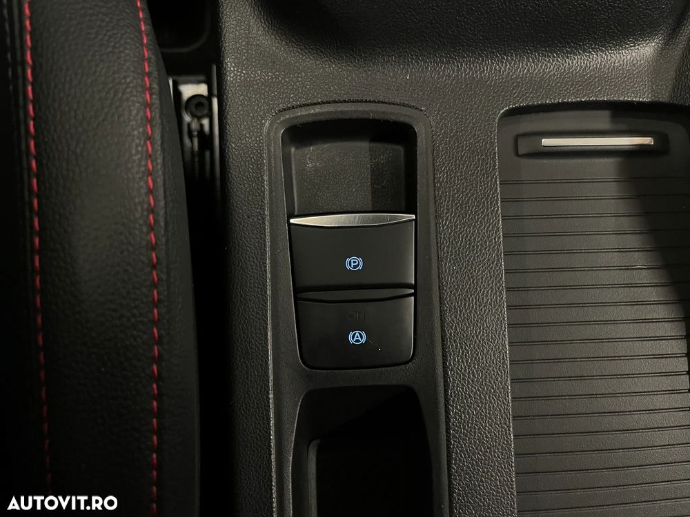 Ford Focus 2.0 EcoBlue ST-Line - 25