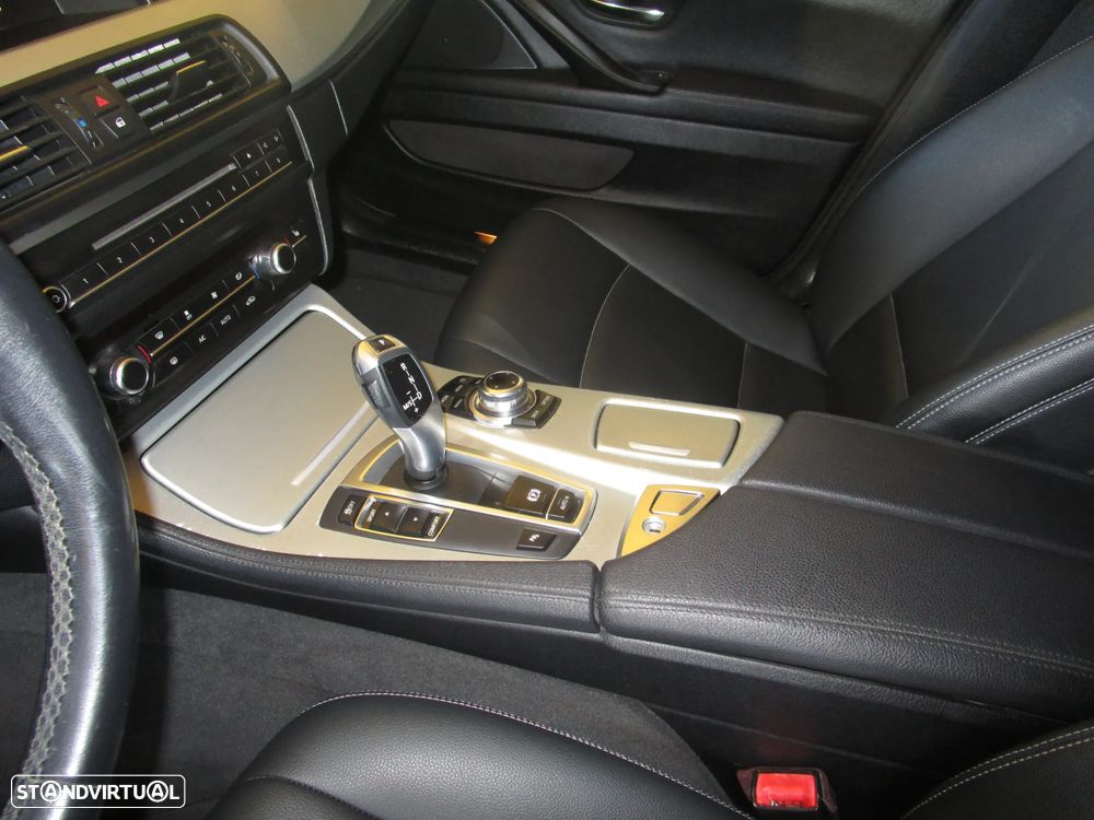 BMW 520 d Touring Aut. Luxury Line - 23