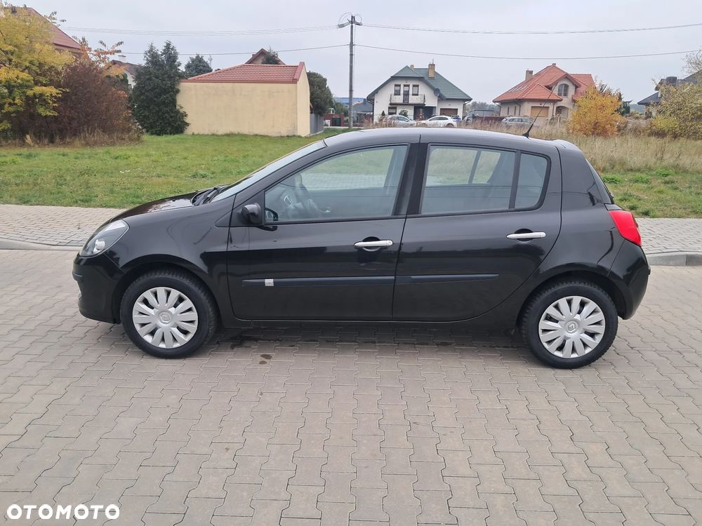 Renault Clio - 9