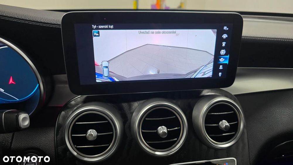 Mercedes-Benz GLC 300 de 4Matic 9G-TRONIC AMG Line Plus - 36