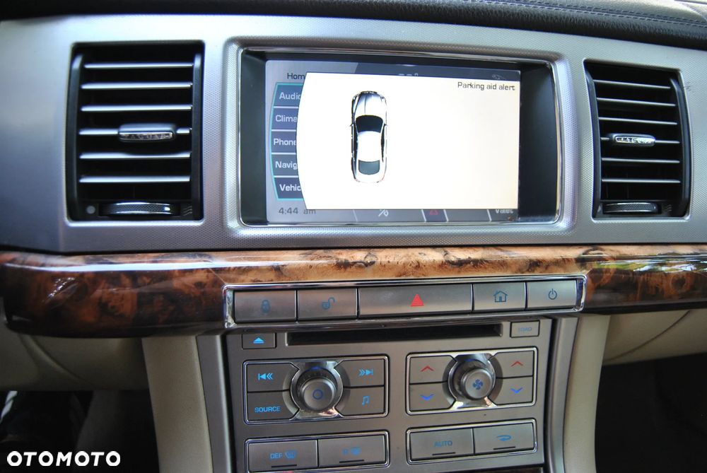 Jaguar XF 3.0 V6 Diesel Edition - 23