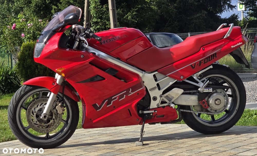 Honda VFR - 2