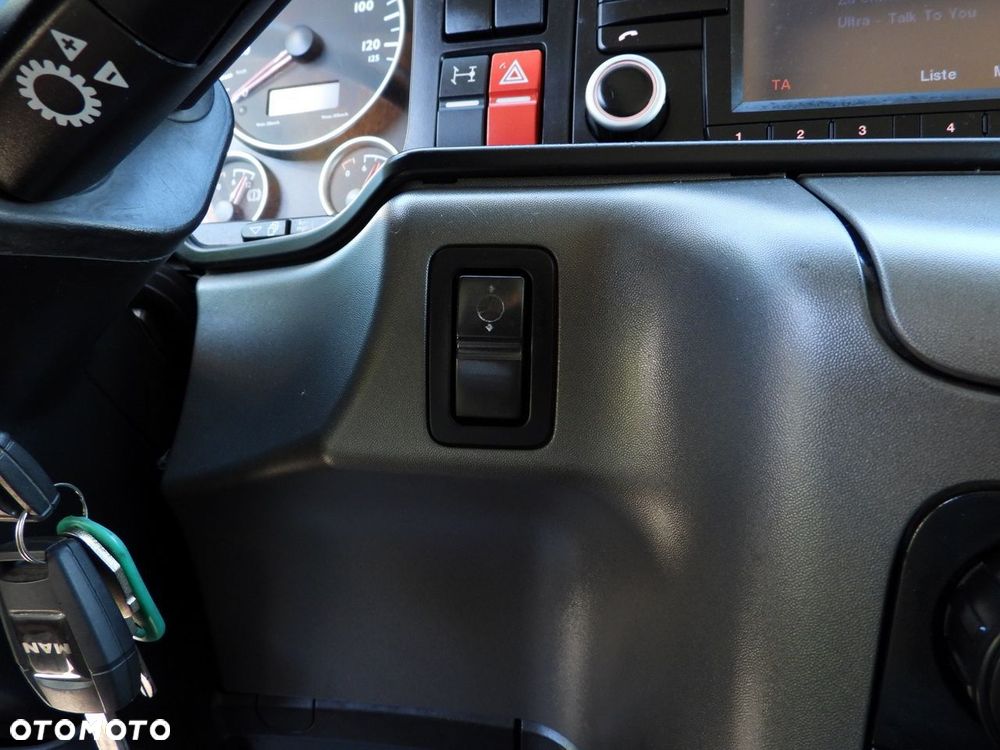 MAN TGL 12.250 KONTENER WINDA 16 PALET TEMPOMAT PNEUMATYKA AUTOMAT  BLIŹNIACZE KOŁA  250KM - 33