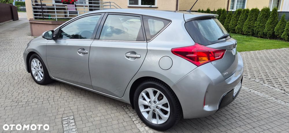 Toyota Auris 2.0 D-4D Life - 8