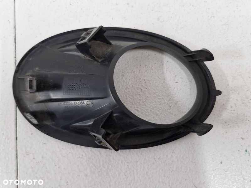 qashqai j10 ramka oprawka osłona halogenu prawy przód prawa przednia 62256br03a - 3