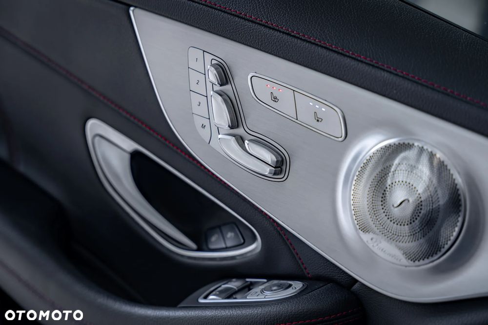 Mercedes-Benz Klasa C AMG 43 4Matic 9G-TRONIC - 29