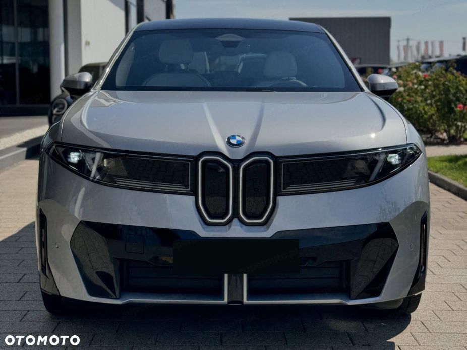 BMW iX3 - 4