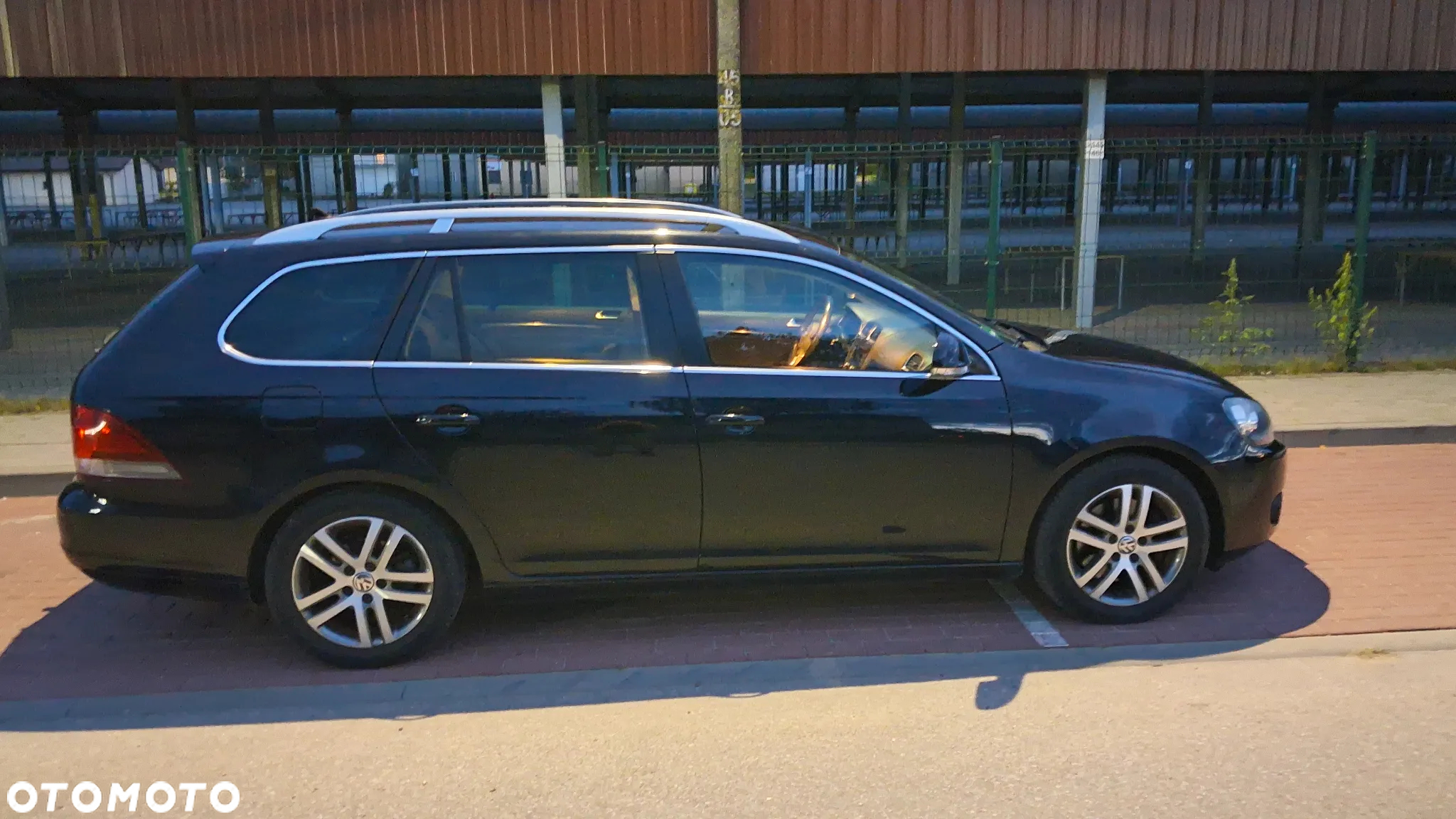 Volkswagen Golf - 2