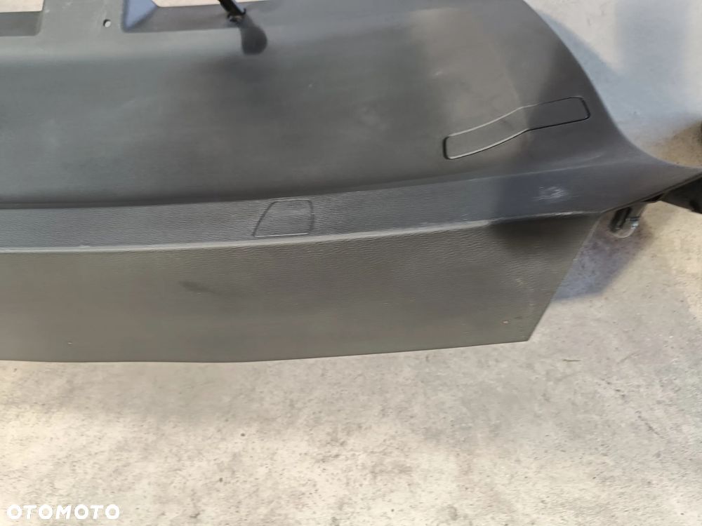 Tapicerka klapy bagażnika Skoda Karoq Boczek Plastik Osłona 57A867975 - 2