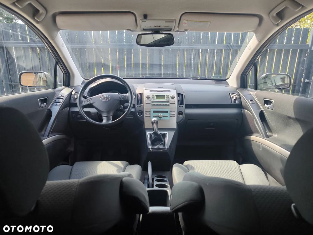 Toyota Corolla Verso 1.8 Luna - 5