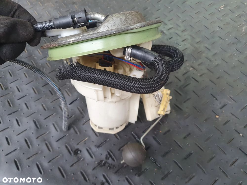 POMPA PALIWA OPEL CORSA C 9227844 1.2 16V POSIADAM 4 SZT - 1