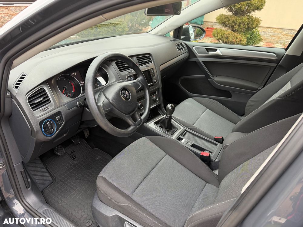 Volkswagen Golf - 13