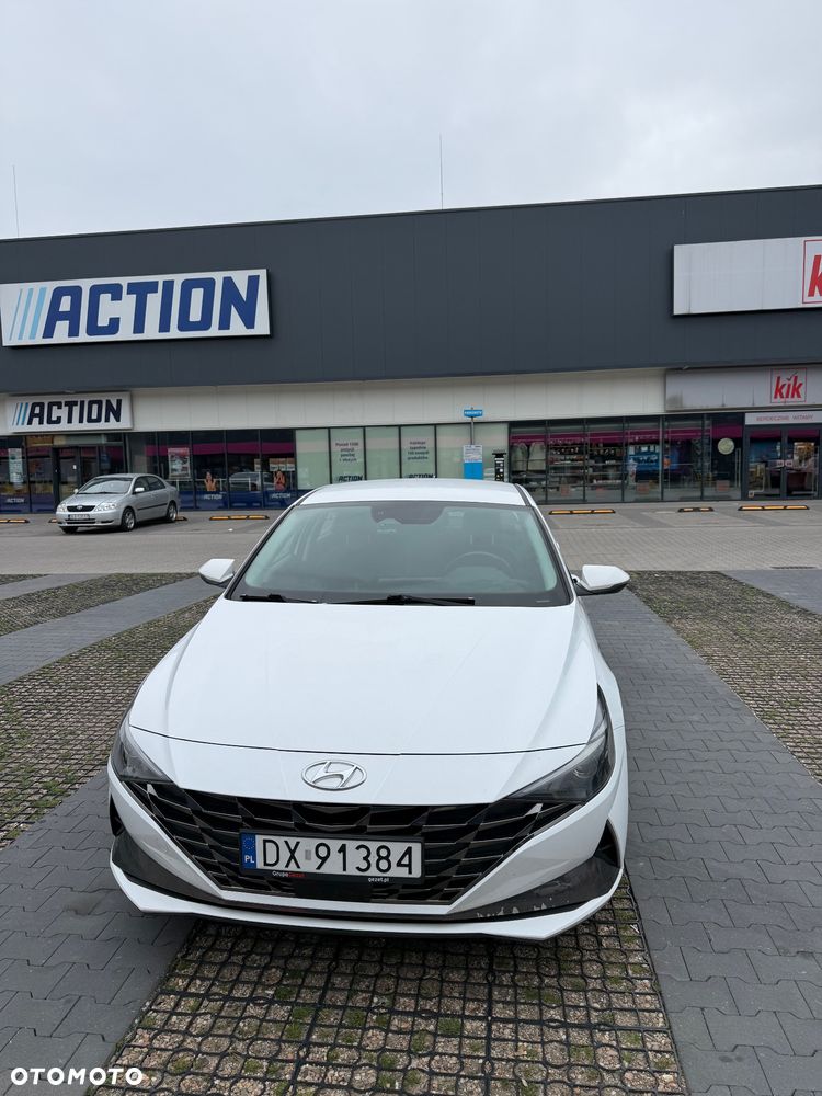 Hyundai Elantra - 14