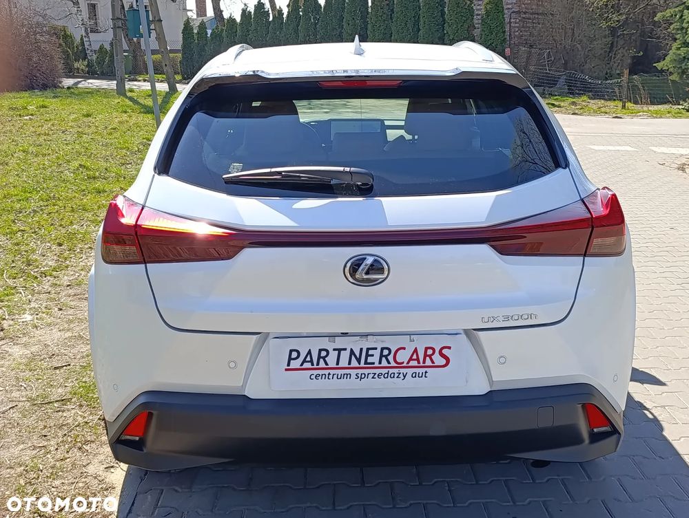 Lexus UX 300h Executive Line - 9