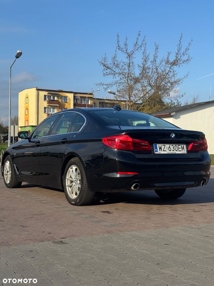 BMW Seria 5 520d xDrive - 4