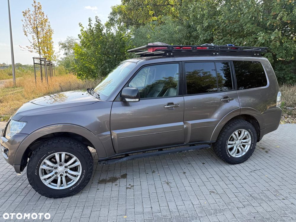 Mitsubishi Pajero - 5