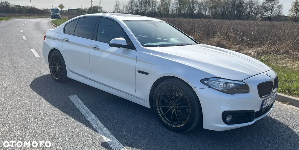 BMW Seria 5 528i - 12