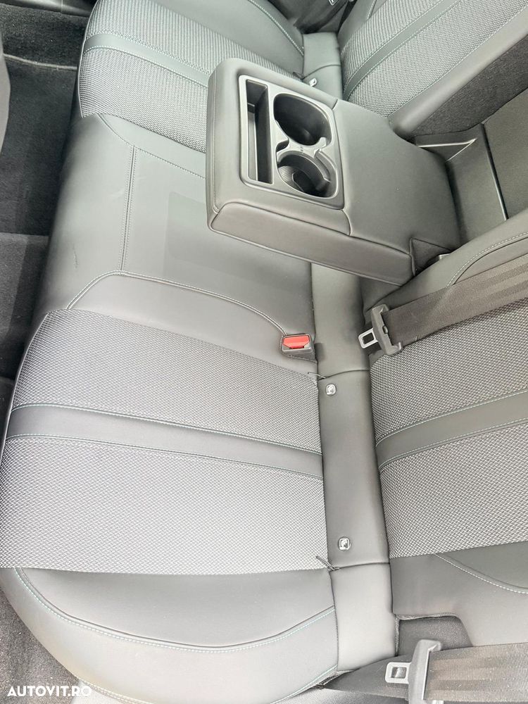 Peugeot 308 1.5L BlueHDI 130 S&S EAT8 Allure - 12
