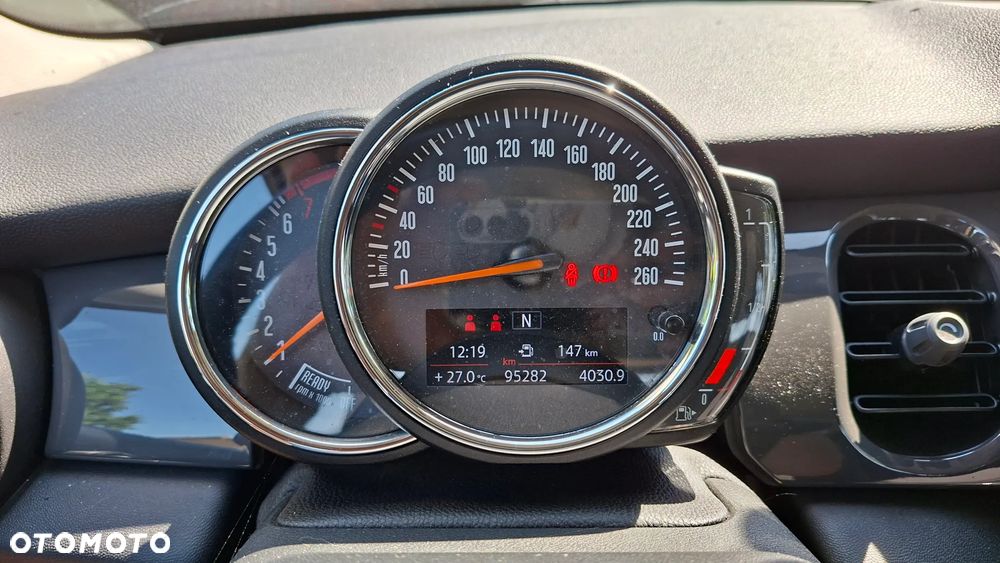MINI Cooper Standard - 10