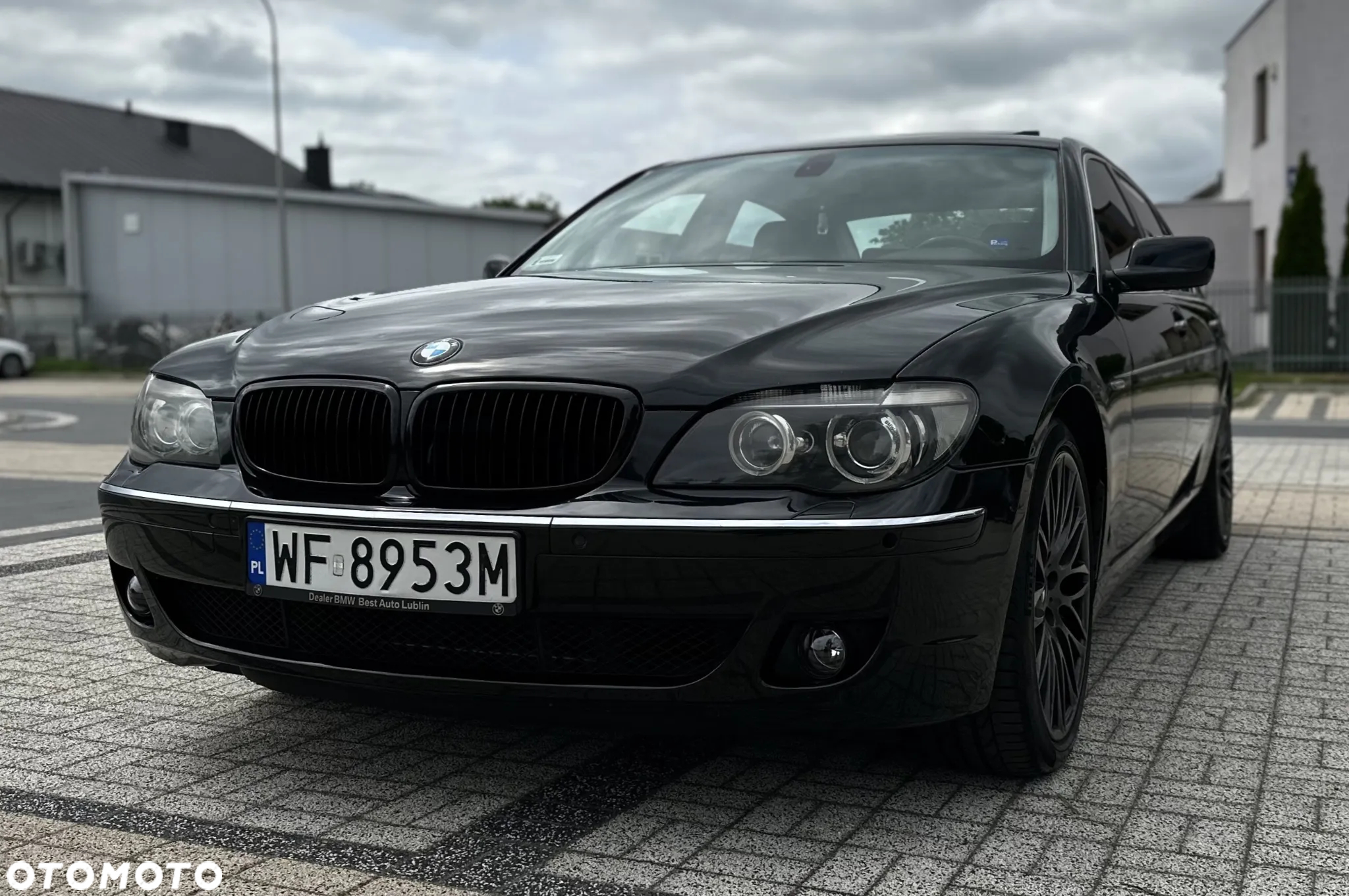 BMW Seria 7 750i L - 2