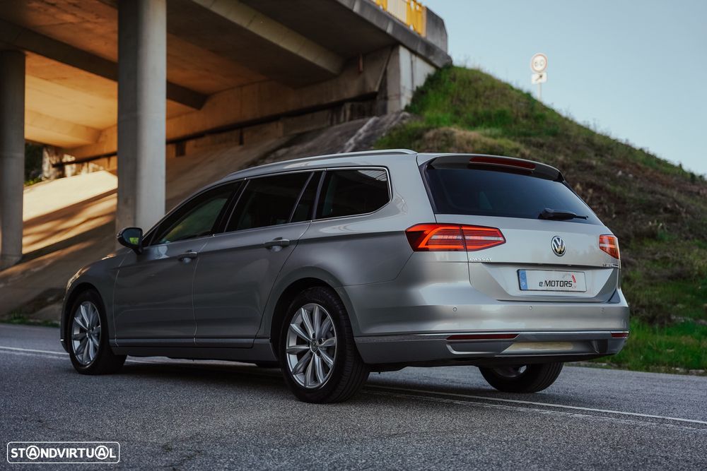 VW Passat Variant 2.0 TDi Highline DSG - 16