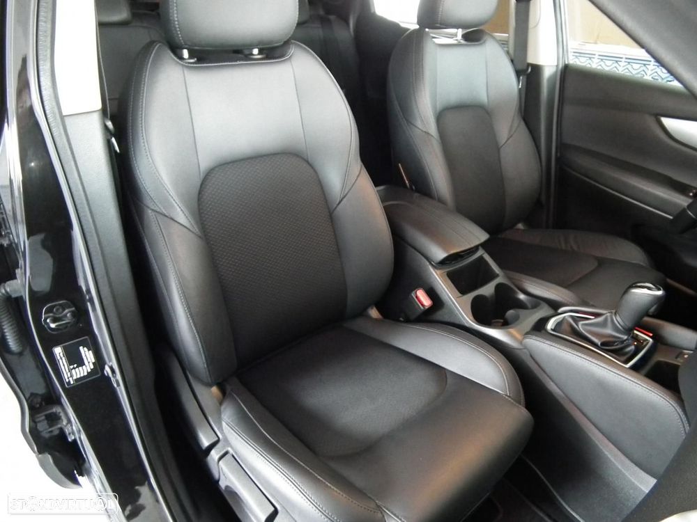 Nissan Qashqai 1.5 dCi N-Connecta DCT - 16