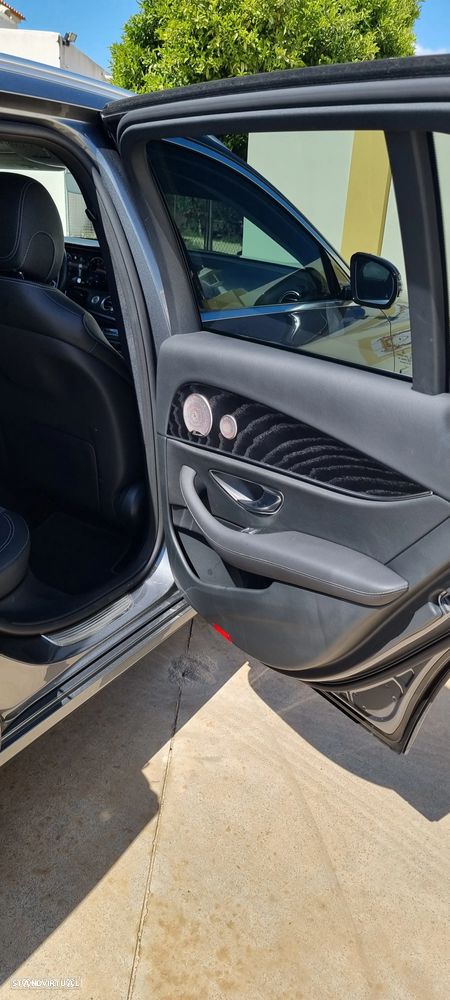 Mercedes-Benz E 300 de Avantgarde - 33