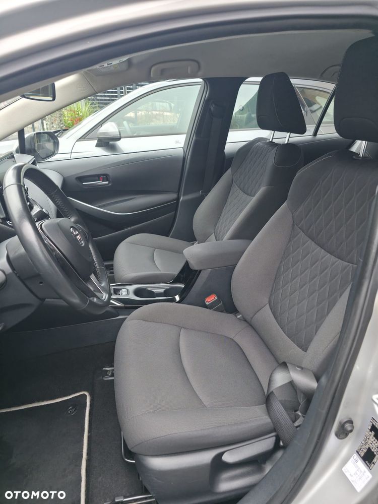 Toyota Corolla 1.8 Hybrid Comfort - 17