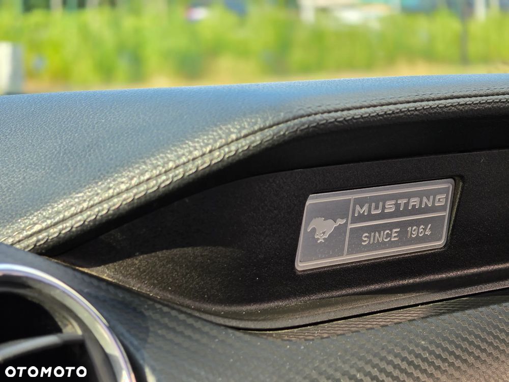 Ford Mustang 3.7 V6 Premium - 11
