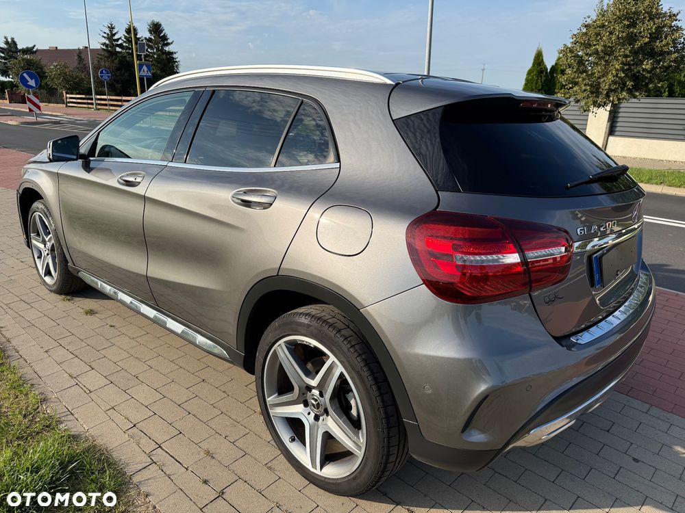 Mercedes-Benz GLA 200 7G-DCT AMG Line - 12