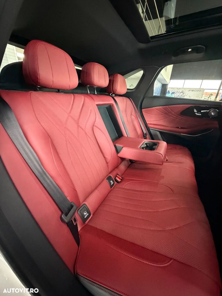 Omoda 9 1.5 TGDI 3DHT PHEV Exclusive - 35