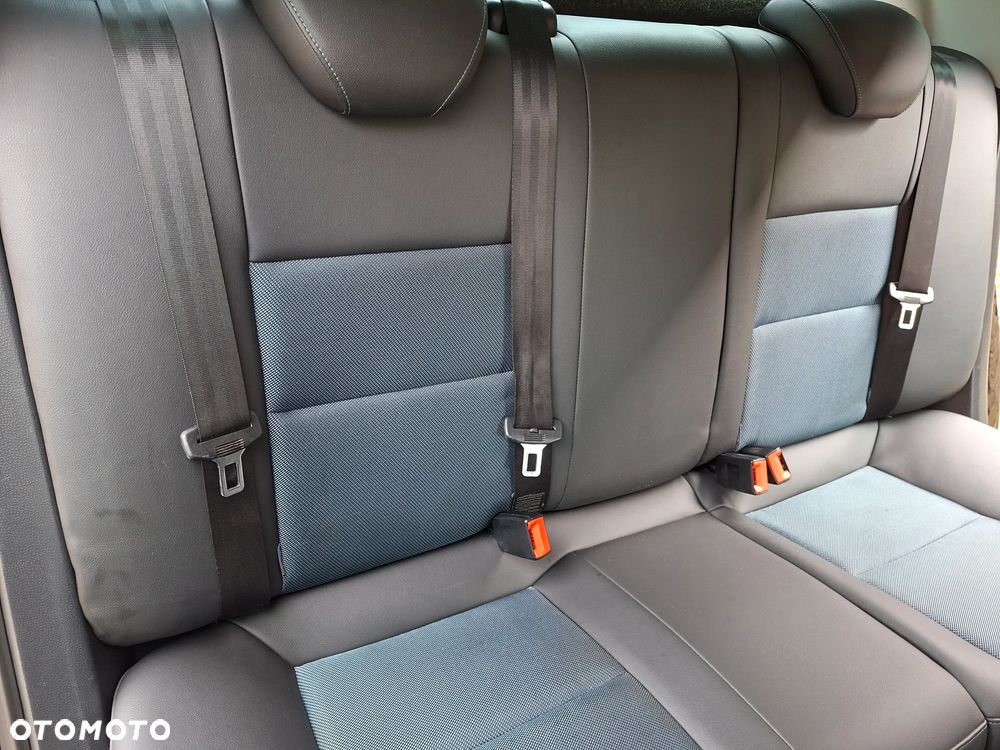 Seat Ibiza 1.2 TSI CONNECT - 17