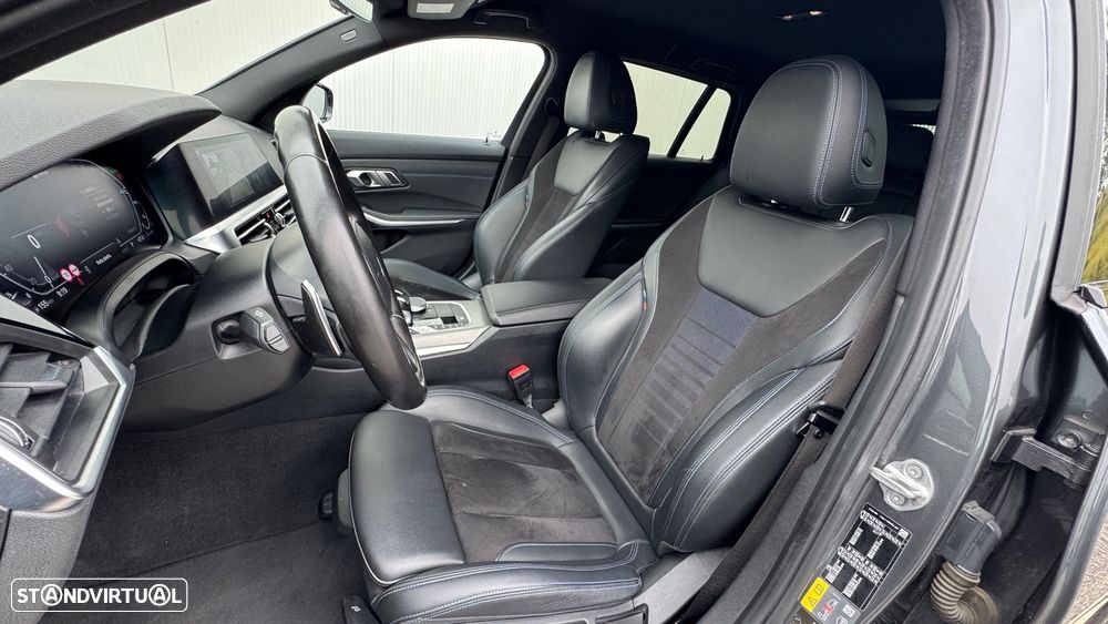 BMW 320 e Pack Desportivo M Auto - 32