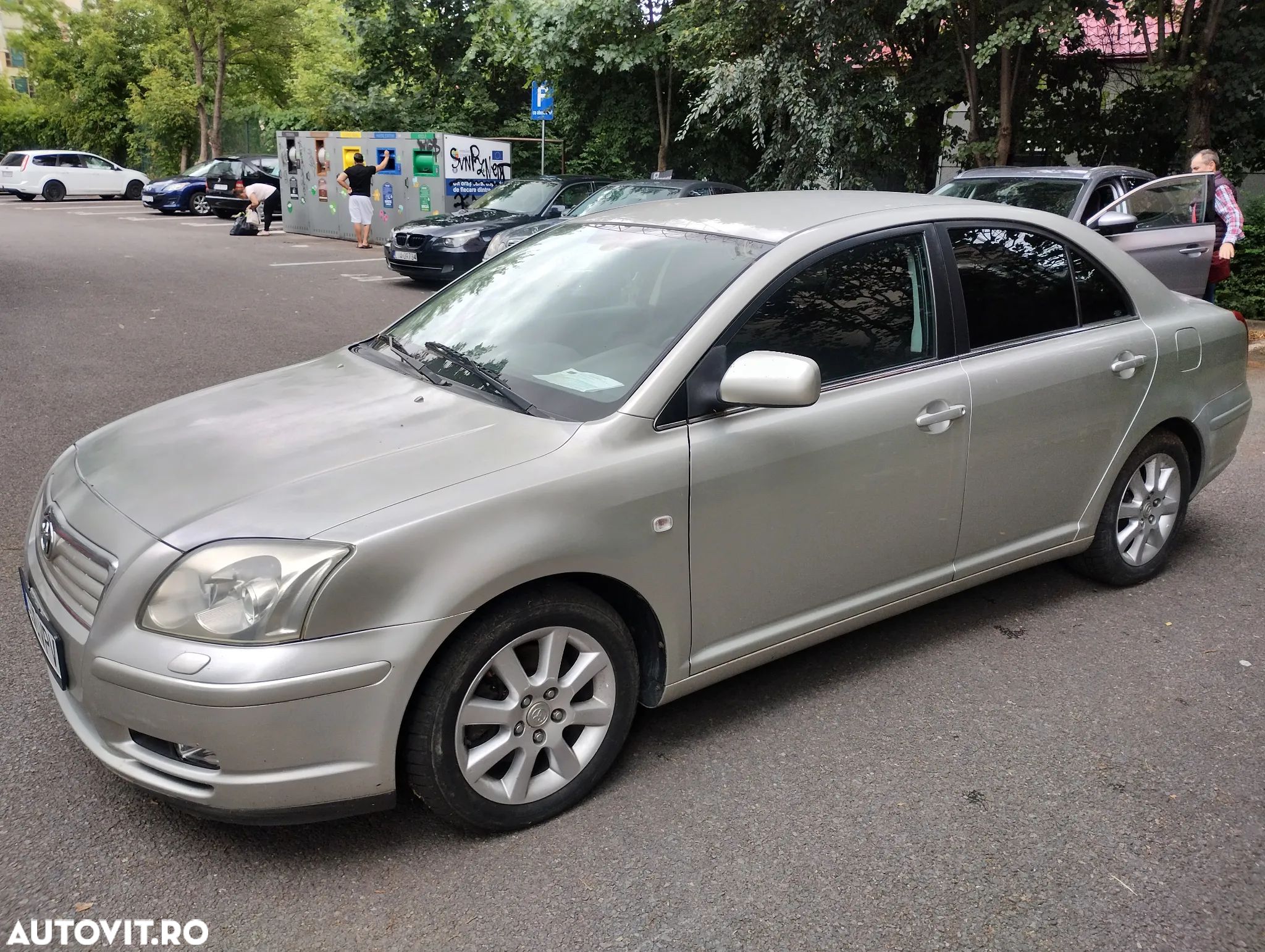 Toyota Avensis 2.2 D4D Sedan Sol Plus - 1