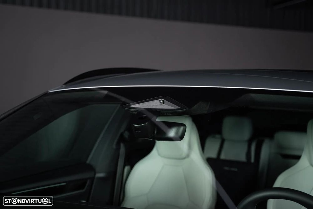 Porsche Macan Electric - 13