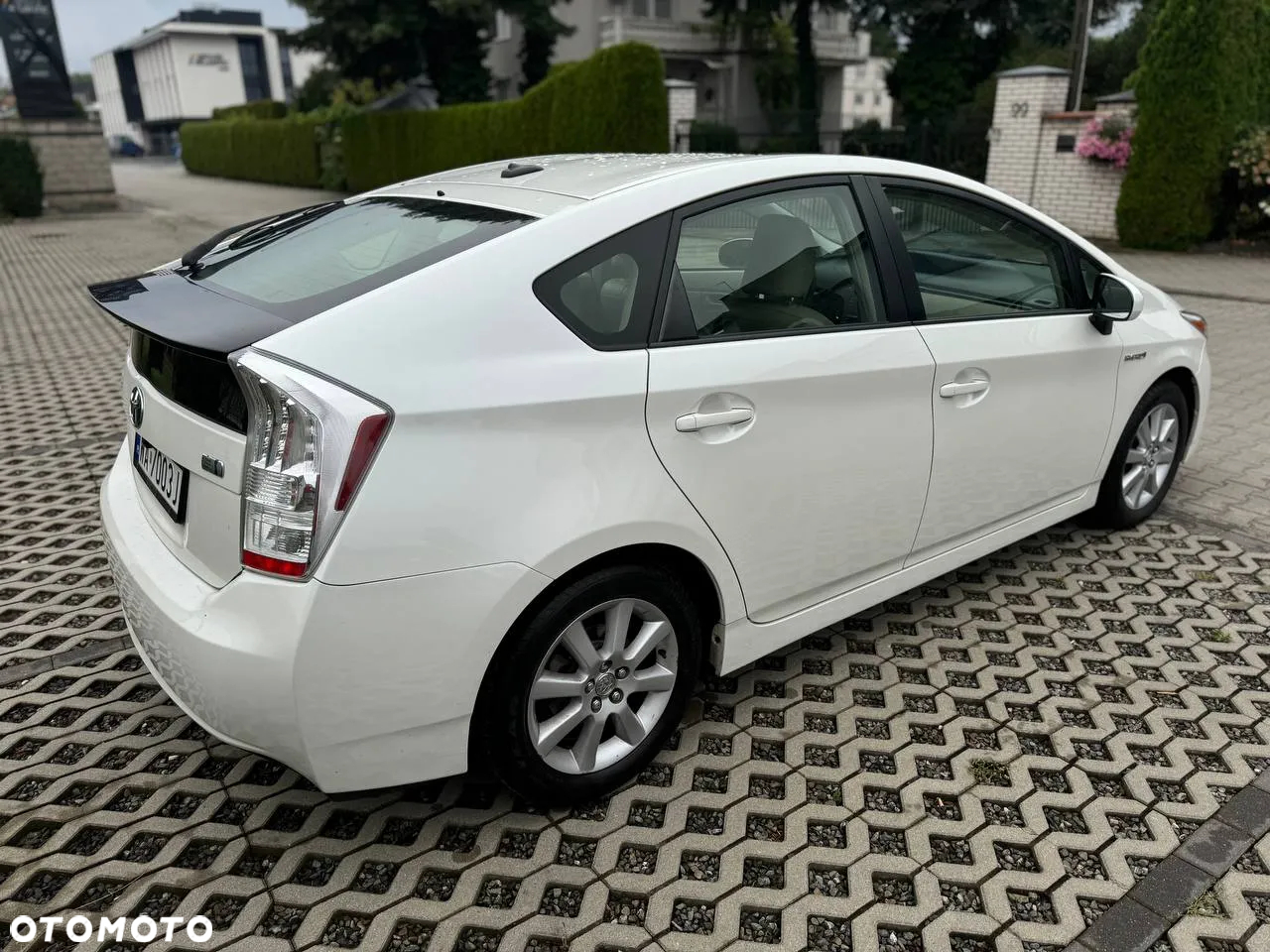 Toyota Prius - 4