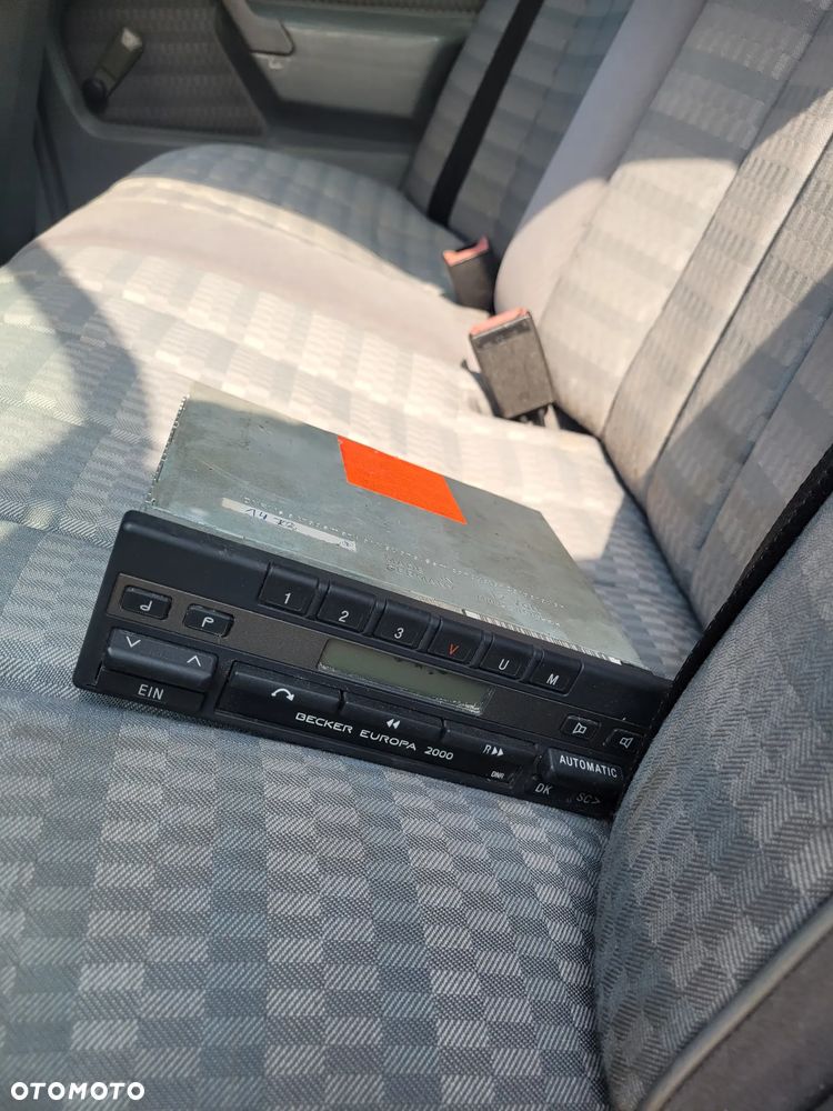 Mercedes-Benz W201 (190) - 4