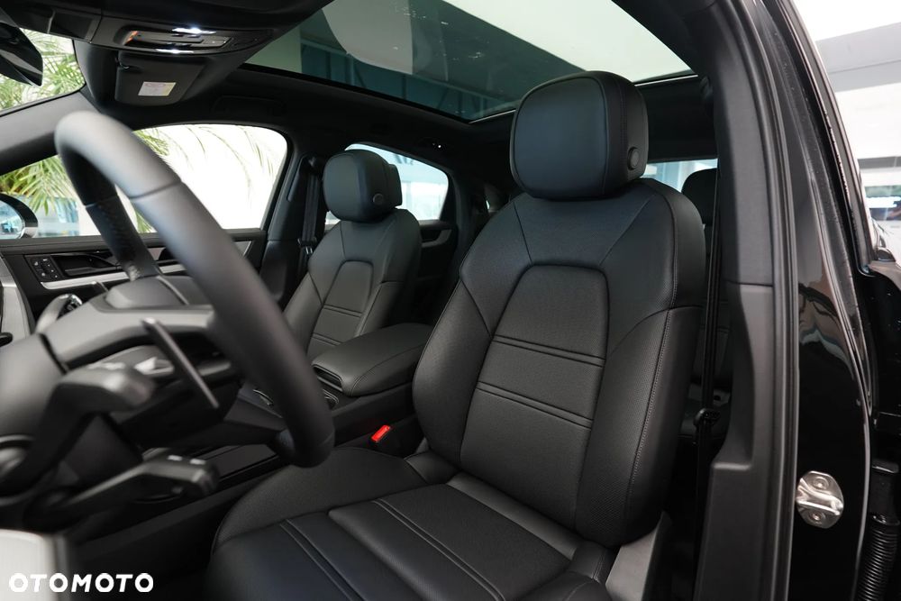 Porsche Cayenne Coupe - 8