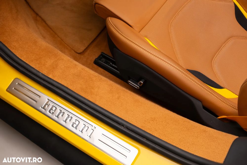 Ferrari 296 GTS - 10