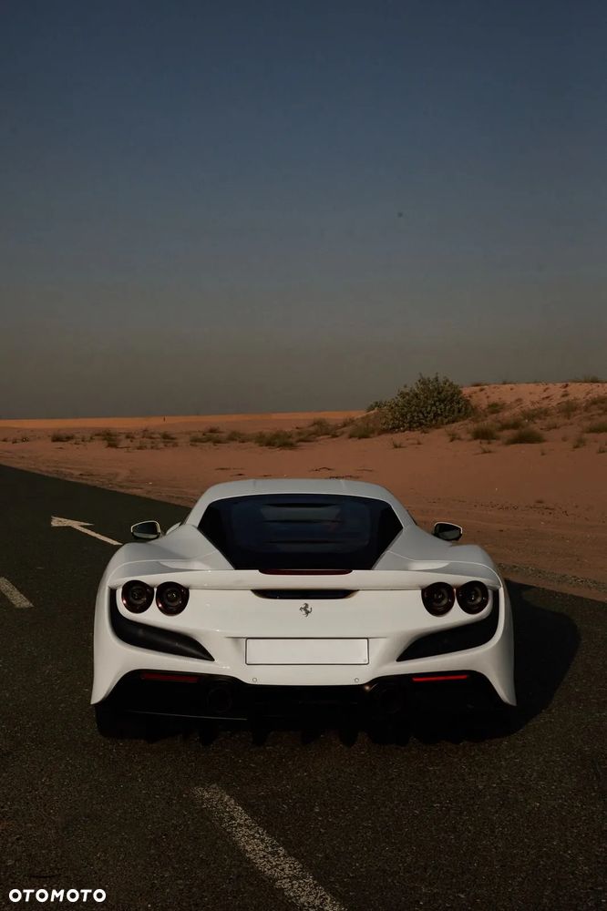 Ferrari F8 Tributo - 4