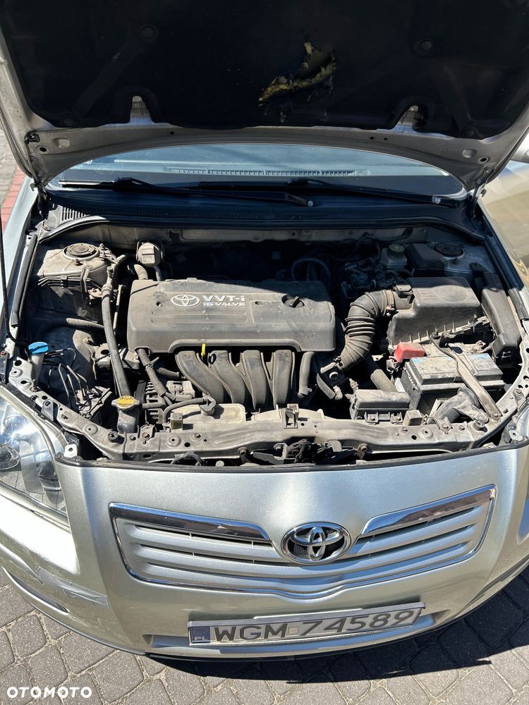Toyota Avensis 1.6 VVT-i Luna - 7