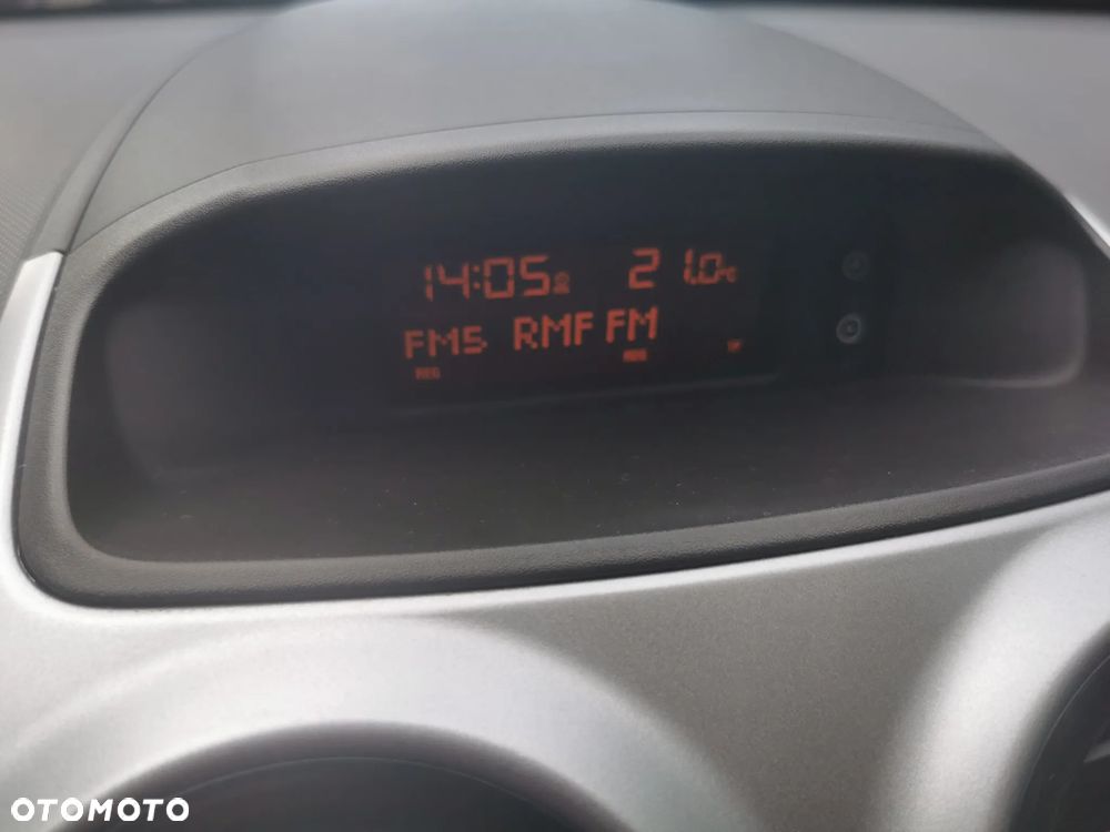 Opel Corsa 1.2 16V Enjoy - 16