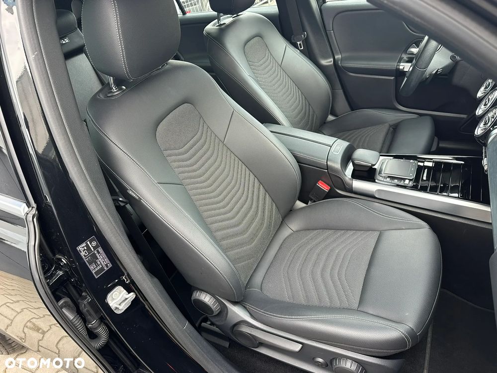 Mercedes-Benz EQB 300 66.5kWh 4-Matic Progressive - 28